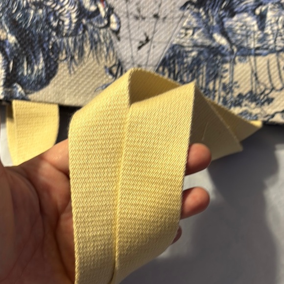 Christian Dior Blue and Beige Straw Tote Bag - Picture 5 of 9